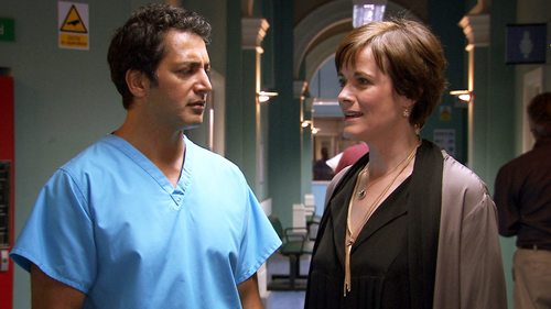 Holby City 14×42