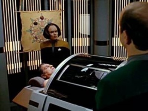 Star Trek: Voyager 1×13