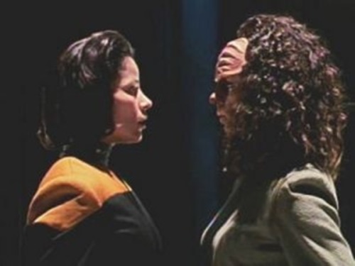 Star Trek: Voyager 1×14