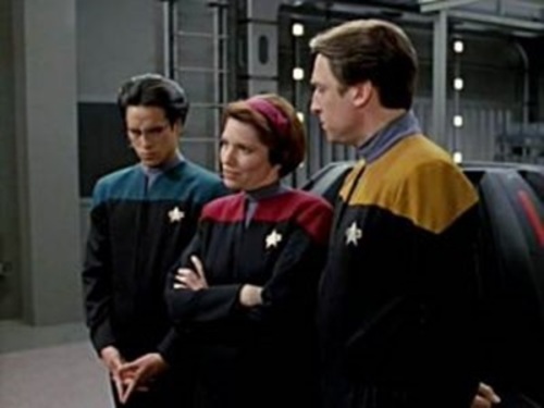 Star Trek: Voyager 1×16