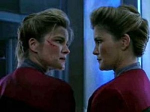 Star Trek: Voyager 2×21