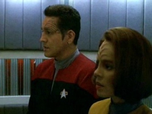 Star Trek: Voyager 3×25