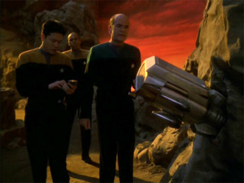 Star Trek: Voyager 5×25