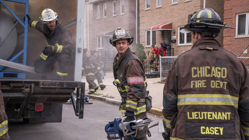 Chicago Fire 4×9