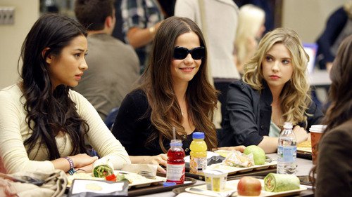 Pretty Little Liars 1×2