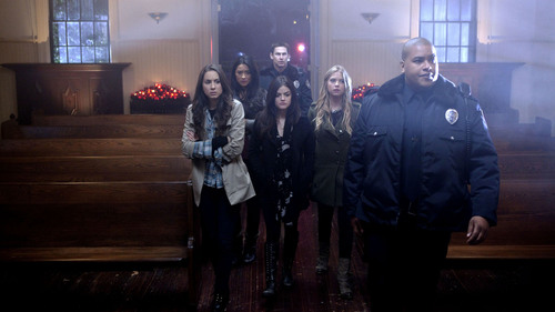 Pretty Little Liars 1×22